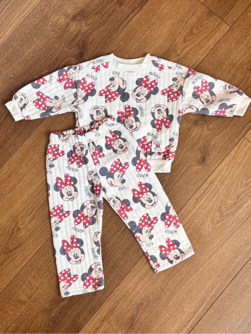 24 months Disney Minnie Mouse logo Set Sweatshirt and Pants- Cream
